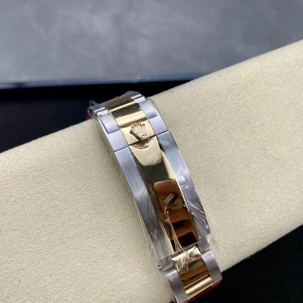 Rolex Submariner Date